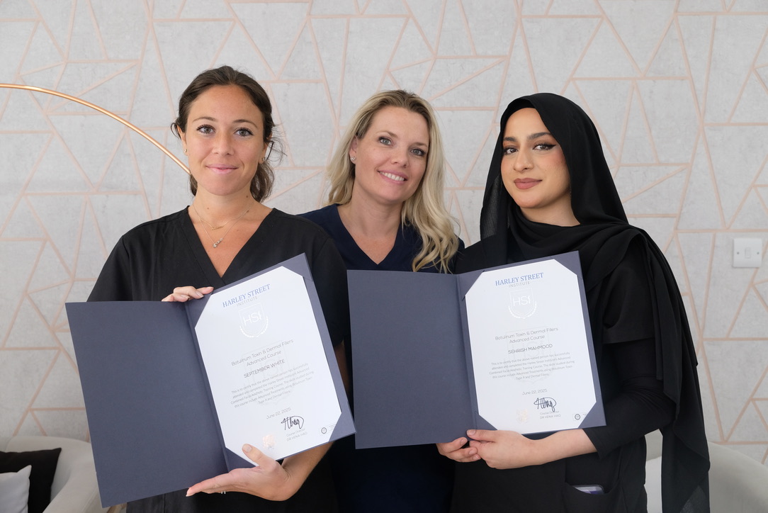 Harley Street Institute graduates receiving Botulinum Toxin and Dermal Fillers certification